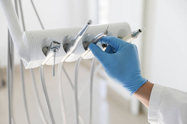 Professional Emergency Dentist technician working in Millbrae, CA